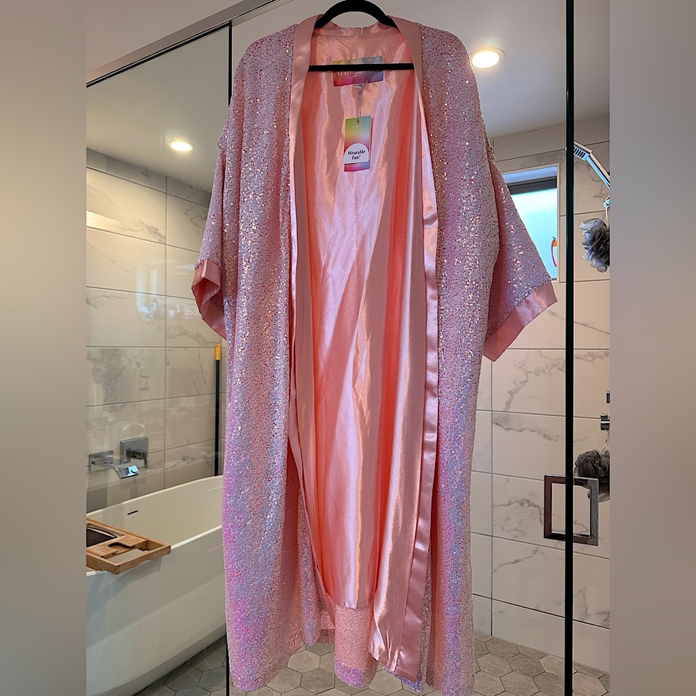 Fringe + Co sequin champagne duster, size 3, new w tags